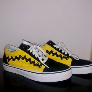 Snoopy vans